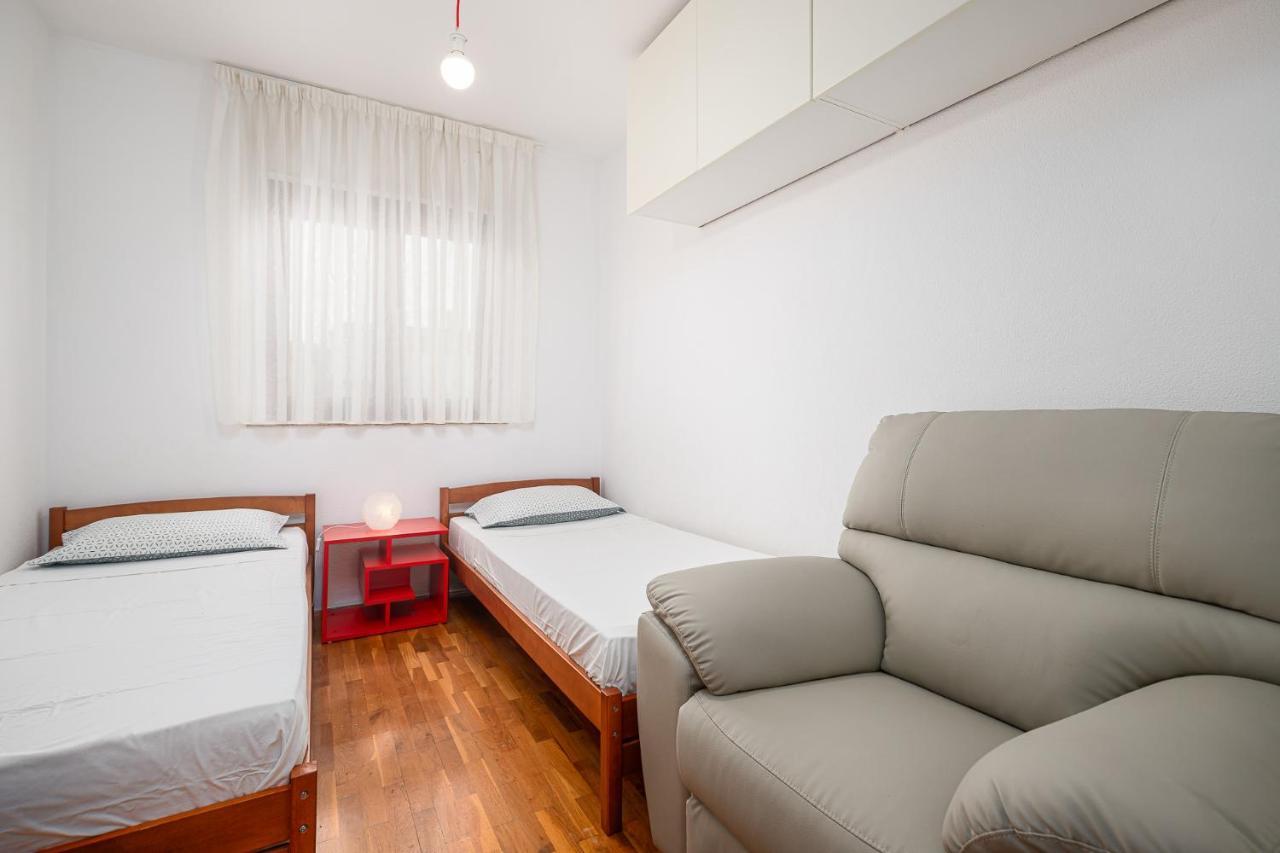 Sea View Apartment - Roberto Пореч Екстериор снимка