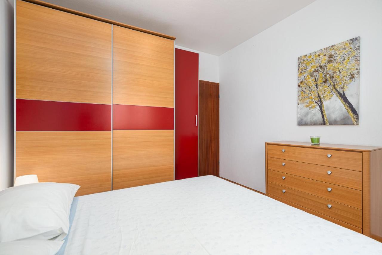 Sea View Apartment - Roberto Пореч Екстериор снимка