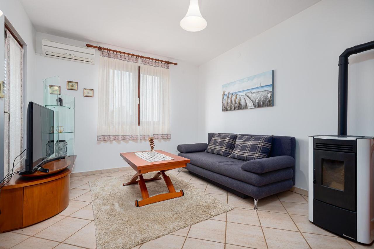Sea View Apartment - Roberto Пореч Екстериор снимка